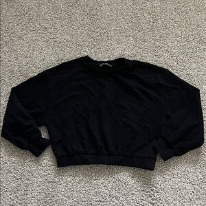 Zara Black Cropped Sweatshirt Size Large